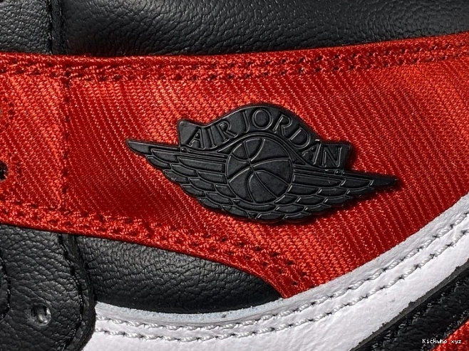 Toe Satin CD0461-016 1 Air Jordan Black High Retro 0821